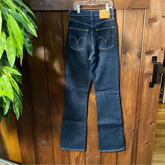 NWT Levi’s High Rise Dark Wash Ribcage Bootcut Jeans - Picture 3 of 9